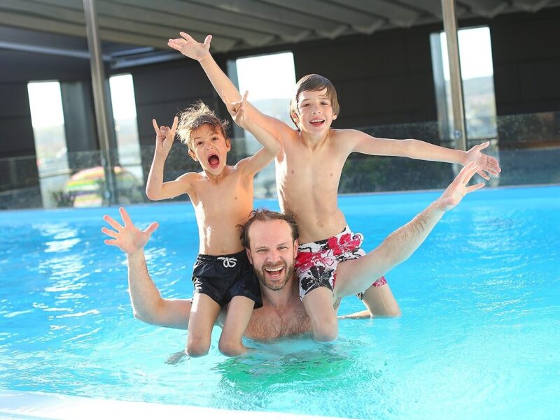 swimming pool, children, father, kul, swimming, activity, the post office, swimming pool, swimming pool, swimming pool, swimming pool, swimming pool, father